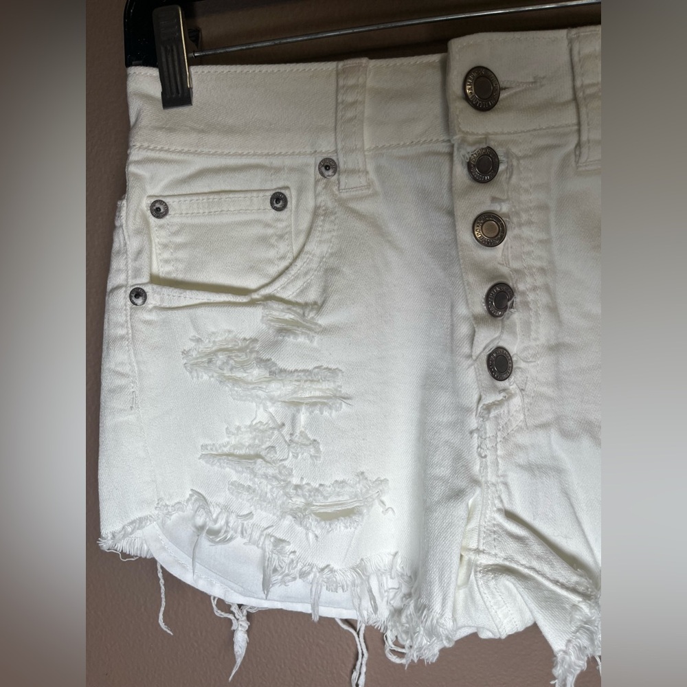 NWT American Eagle Stretch White Jean Shorts Size 4 - Picture 3 of 16